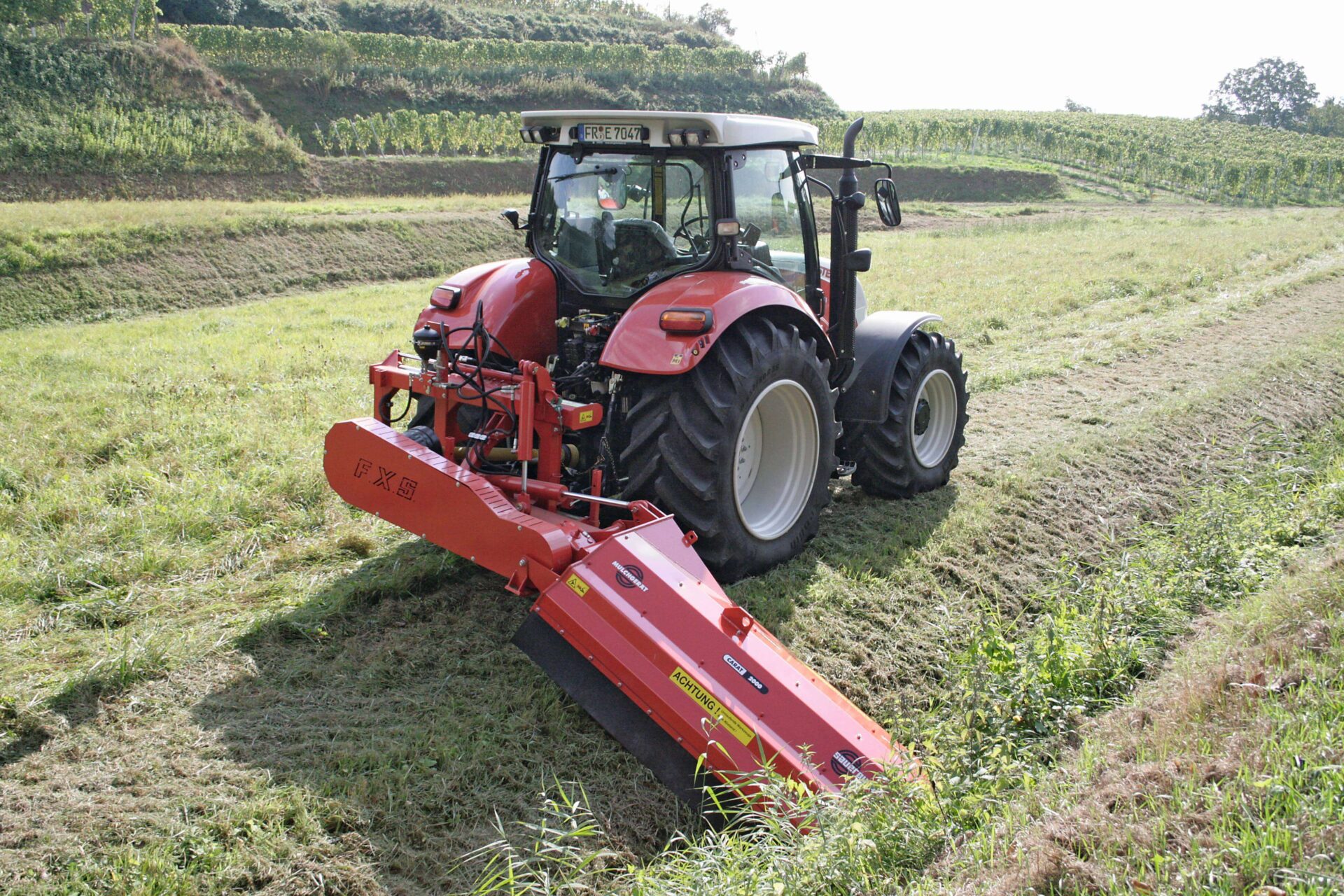 sauerburger-carat-seitenmulcher-boeschungsmulcher-mulcher-einsatz-boeschung-graben