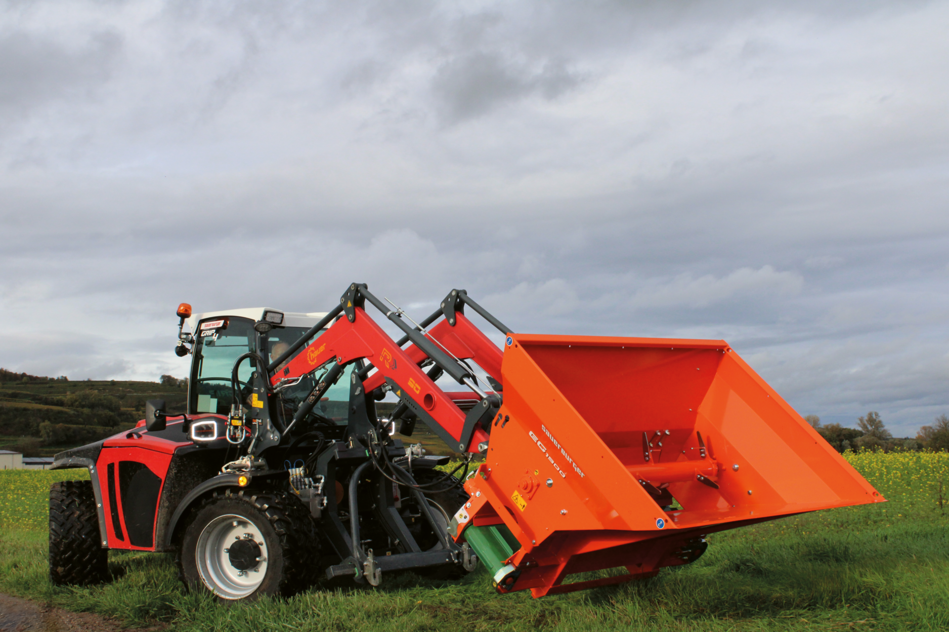 sauerburger-hanggeräteträger-grip4-grip4 140-hangschlepper-kommunal-landwirtschaft-hangtauglichkeit-140 PS-stärkster Hangschlepper