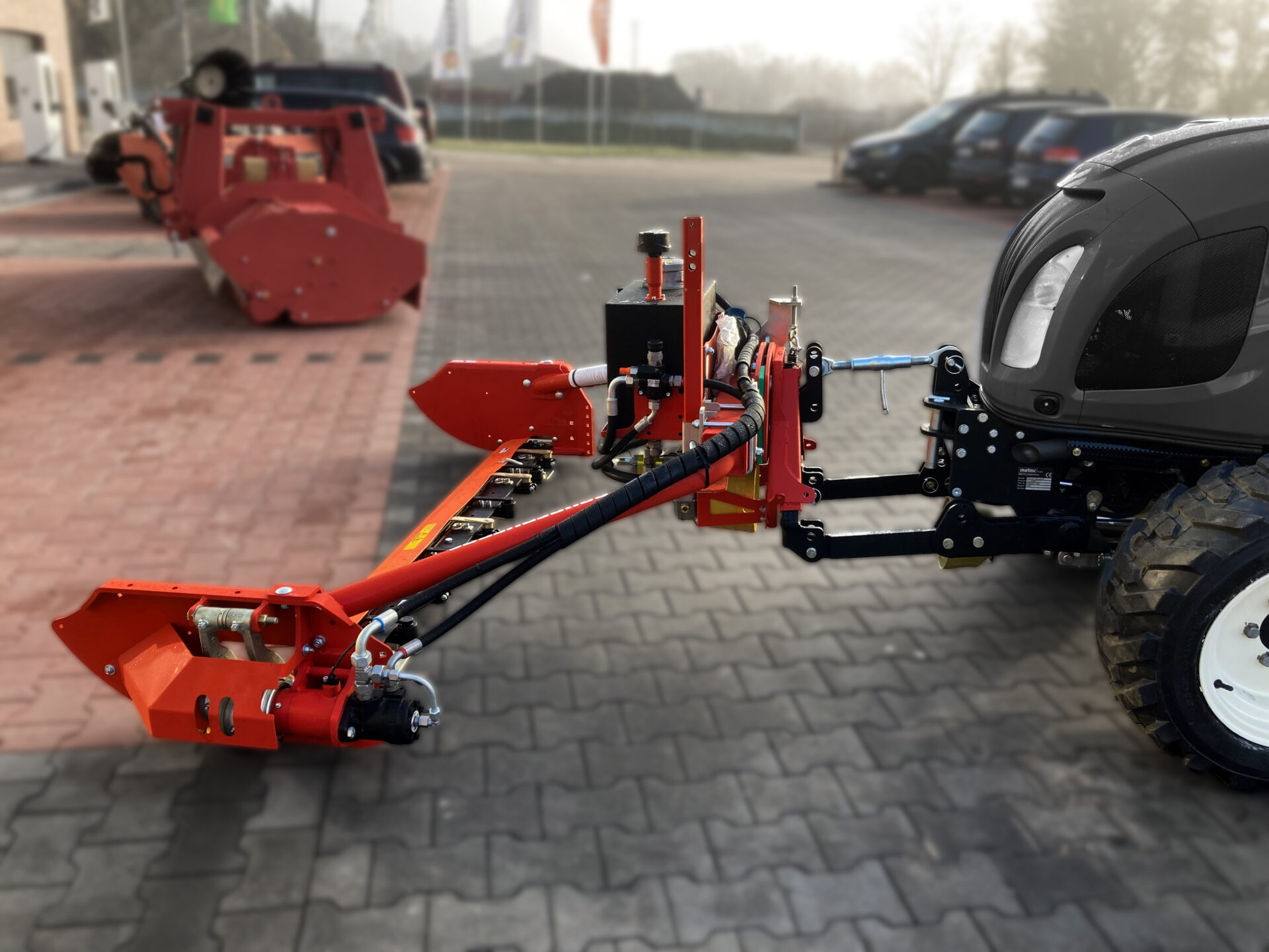 DMF 40 mit niedrigem Rahmen_New Holland von Seite